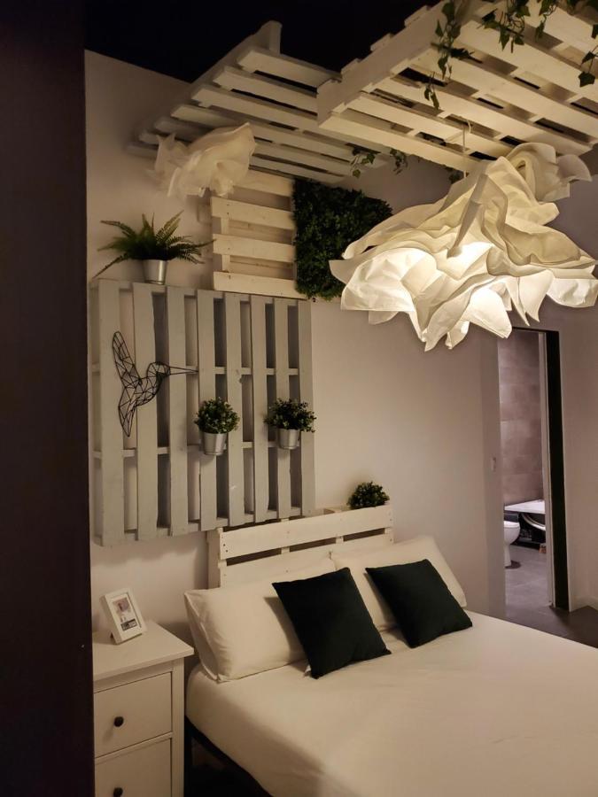 Small And Cozy Rooms - G บาเลนเซีย ภายนอก รูปภาพ