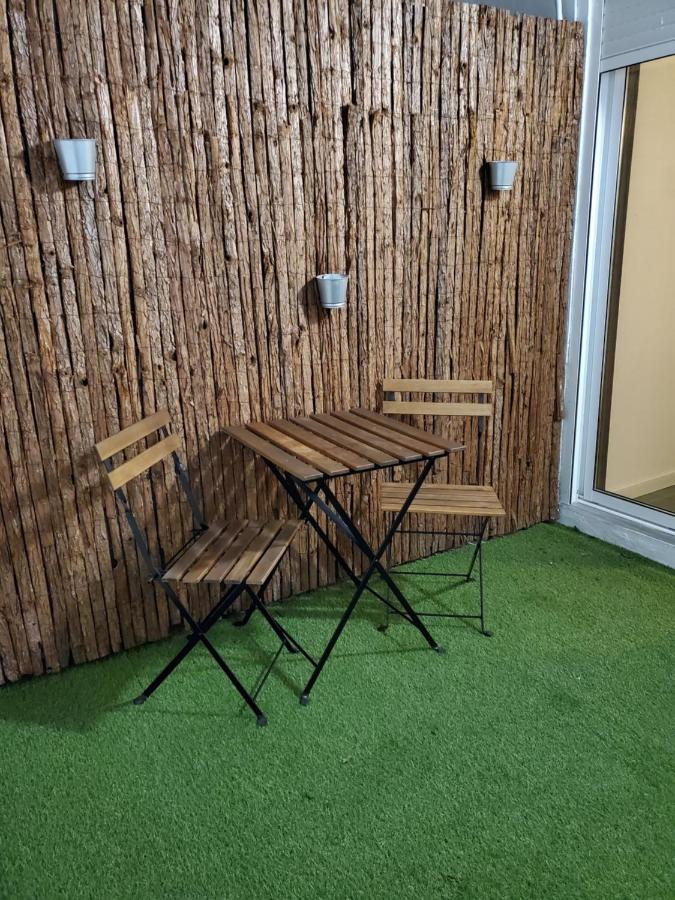 Small And Cozy Rooms - G บาเลนเซีย ภายนอก รูปภาพ