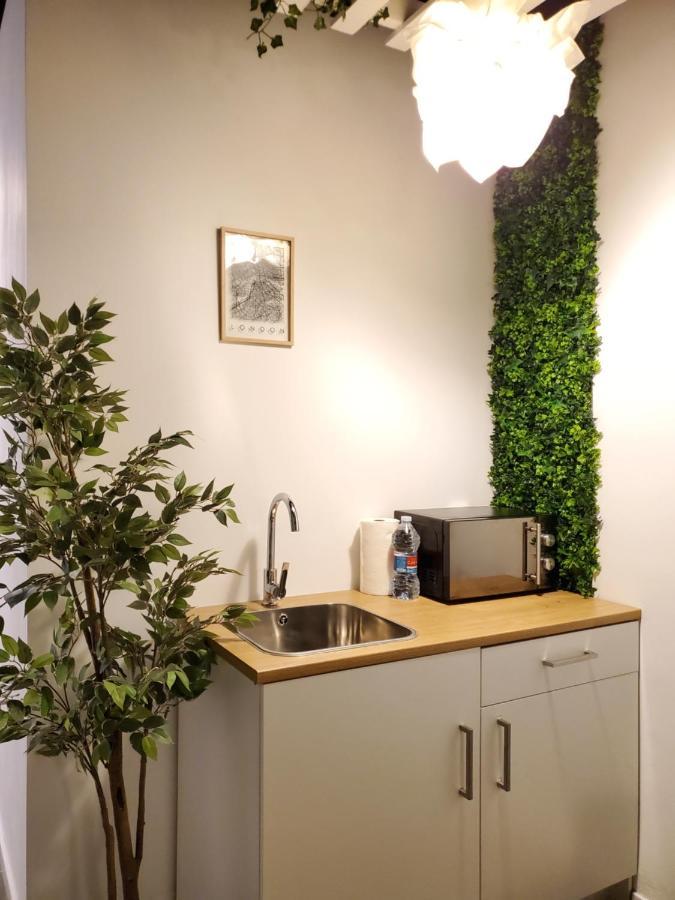 Small And Cozy Rooms - G บาเลนเซีย ภายนอก รูปภาพ