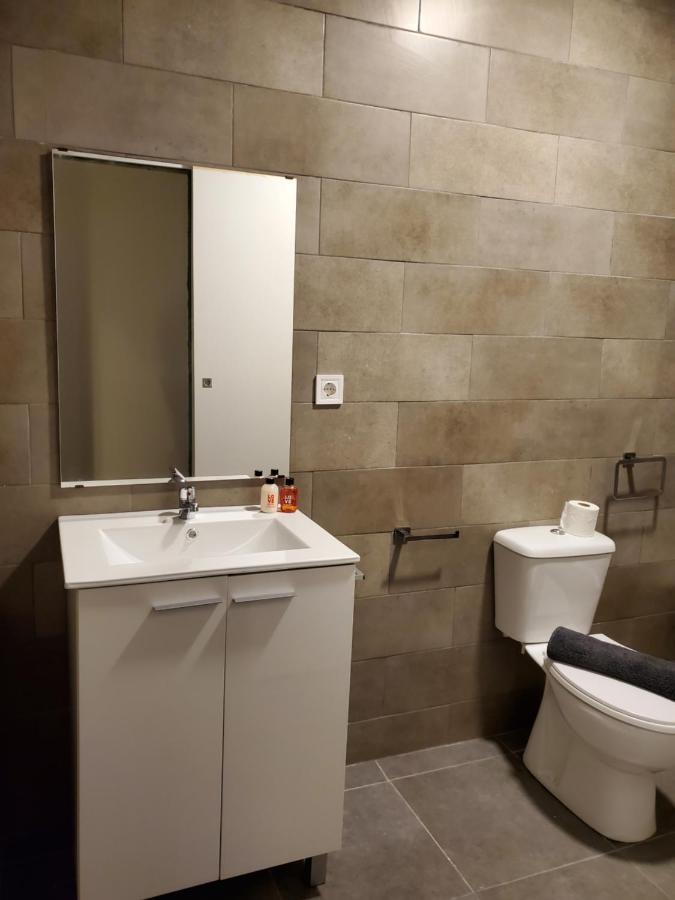 Small And Cozy Rooms - G บาเลนเซีย ภายนอก รูปภาพ