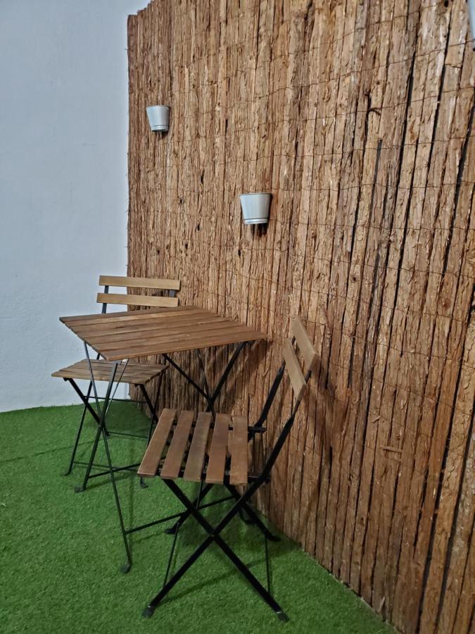 Small And Cozy Rooms - G บาเลนเซีย ภายนอก รูปภาพ